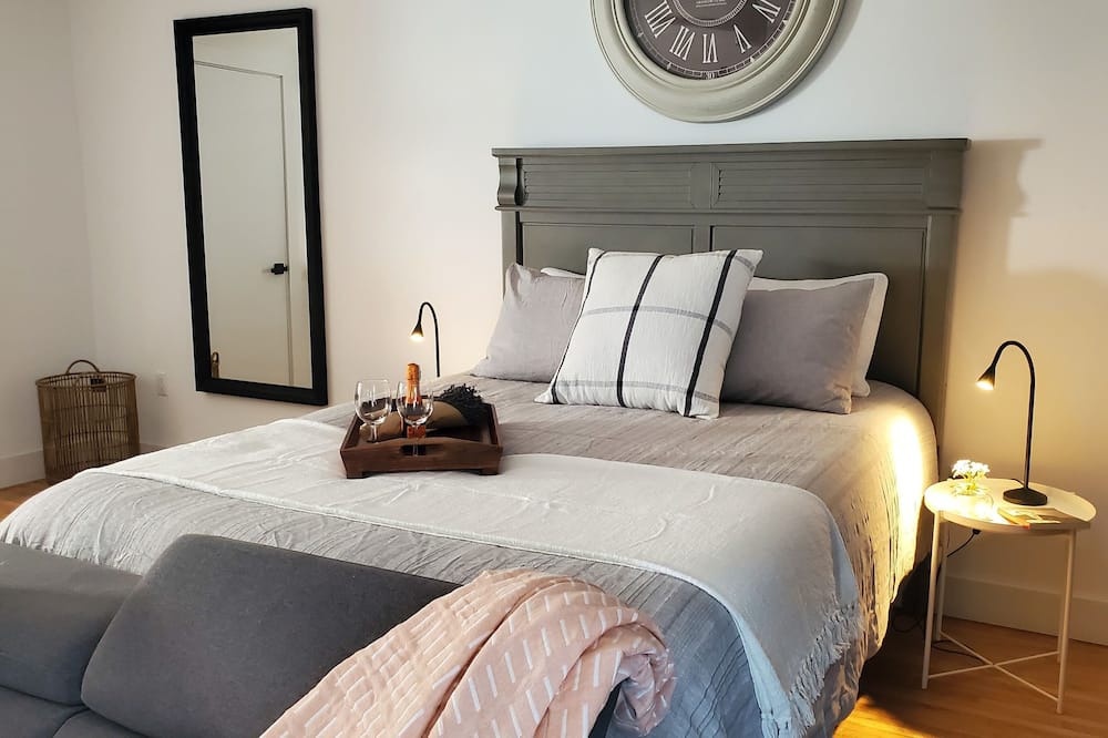 Photo of Bedroom in The Roads