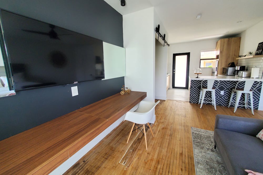 Photo of Livingroom in The Roads
