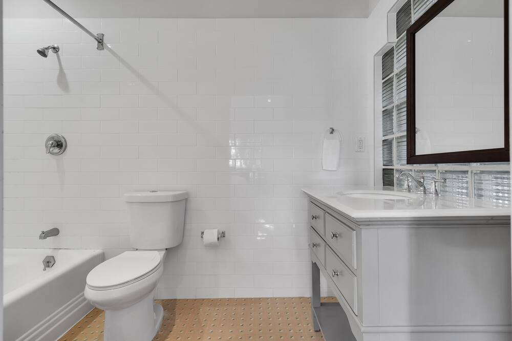 Photo of Bathroom in Northeast Coconut Grove