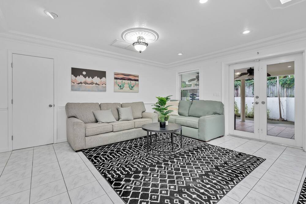 Photo of Livingroom in The Roads