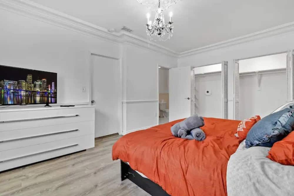 Photo of Bedroom in The Roads