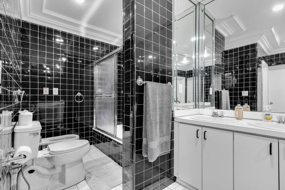 Photo of Bathroom in The Roads