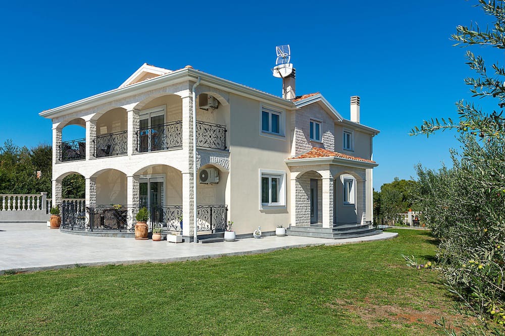 Photo of Outdoor in Kastel