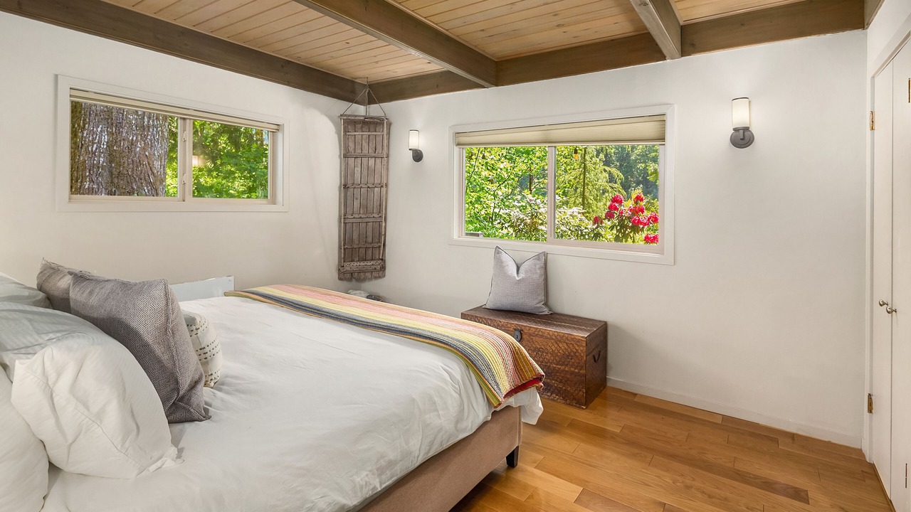 Photo of Bedroom in Gold Bar