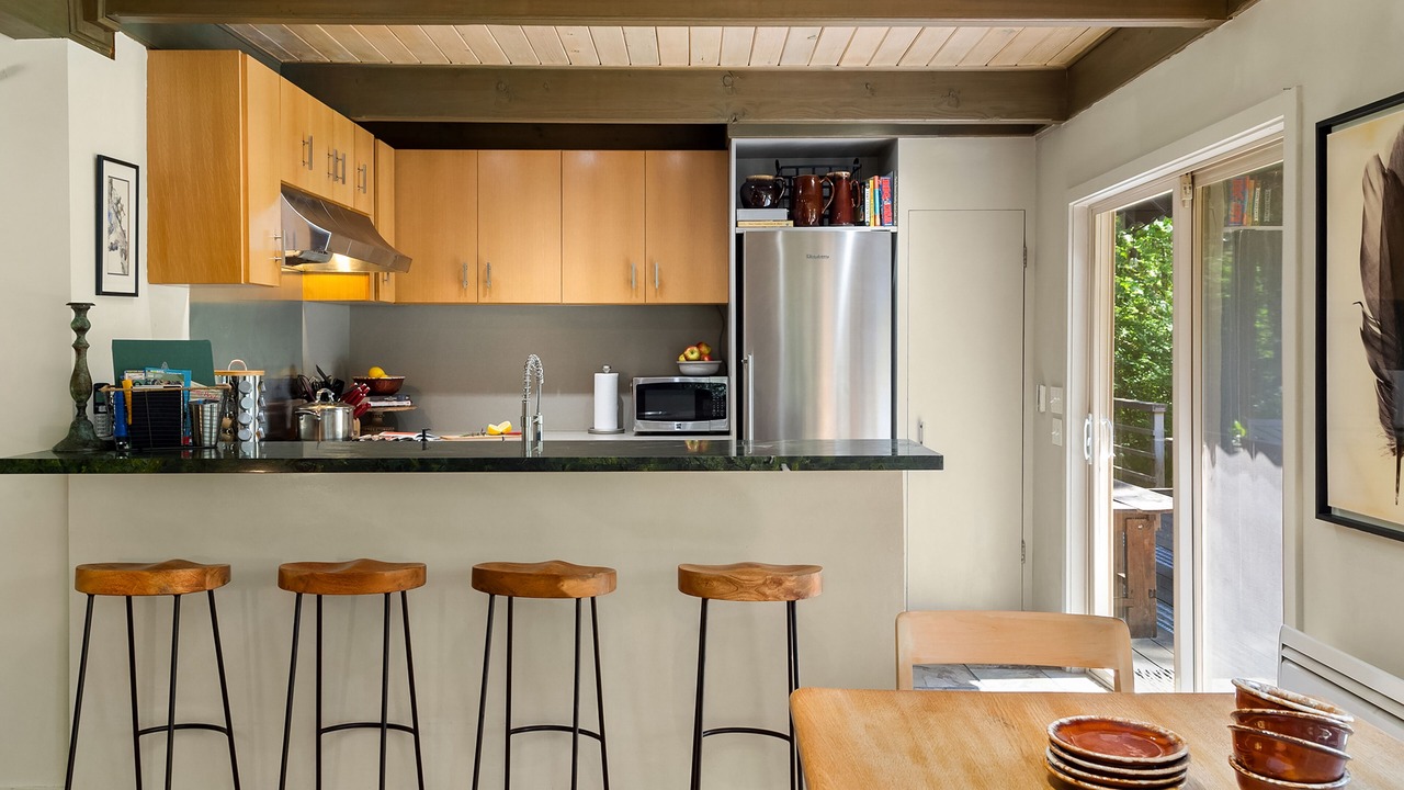 Photo of Kitchen in Gold Bar