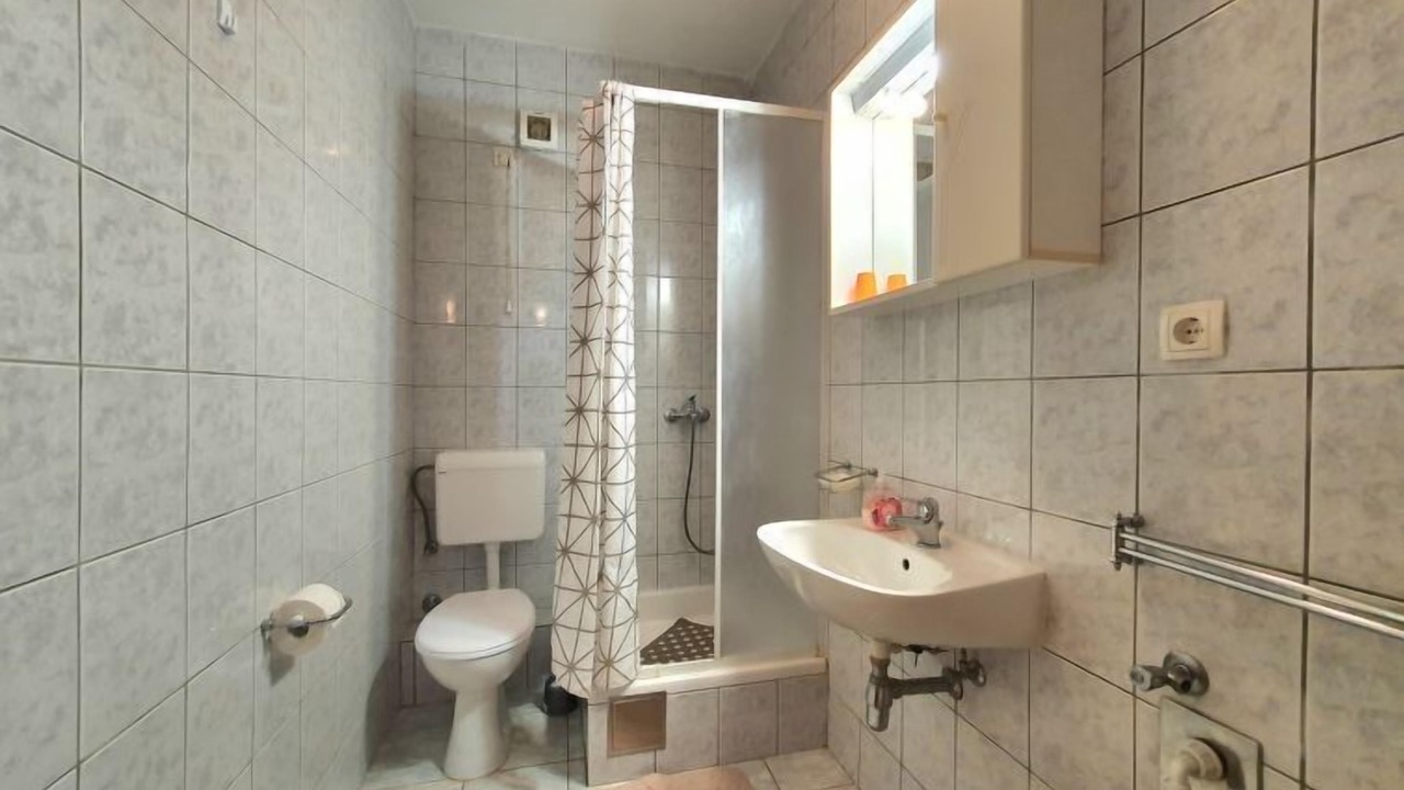 Photo of Bathroom in Cove Basina (Jelsa)
