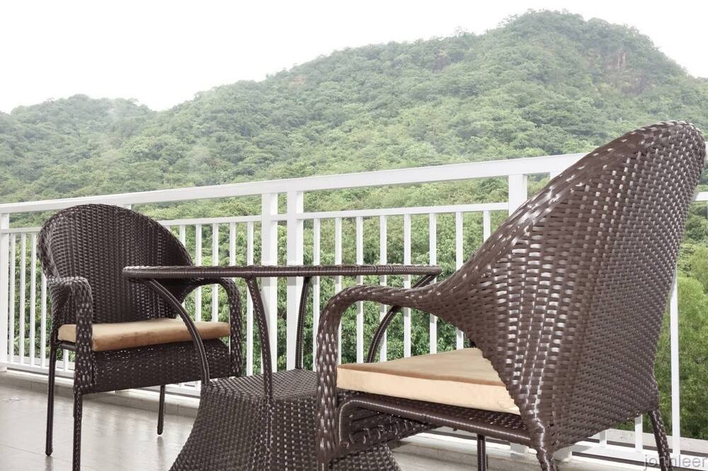 Photo of Patio Balcony in Barangay 16