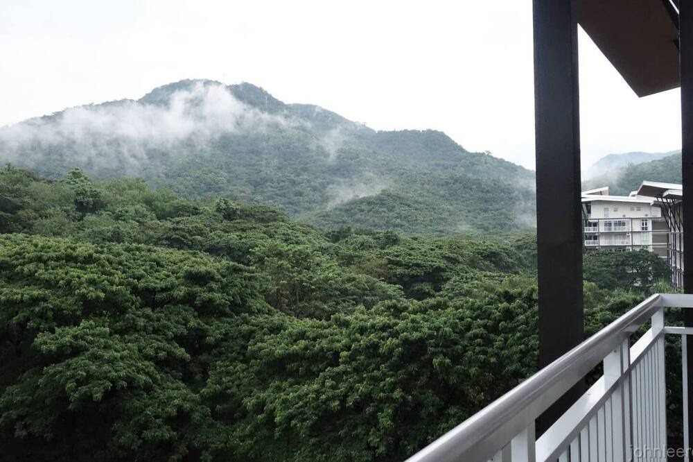 Photo of Patio Balcony in Barangay 16