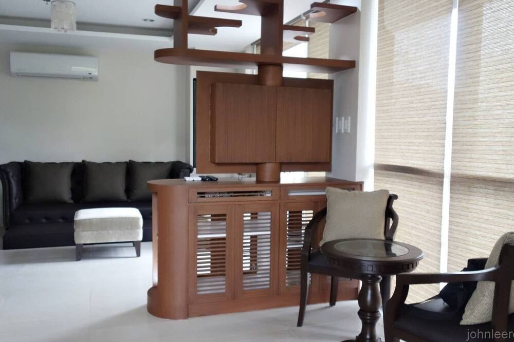 Photo of Livingroom in Barangay 16