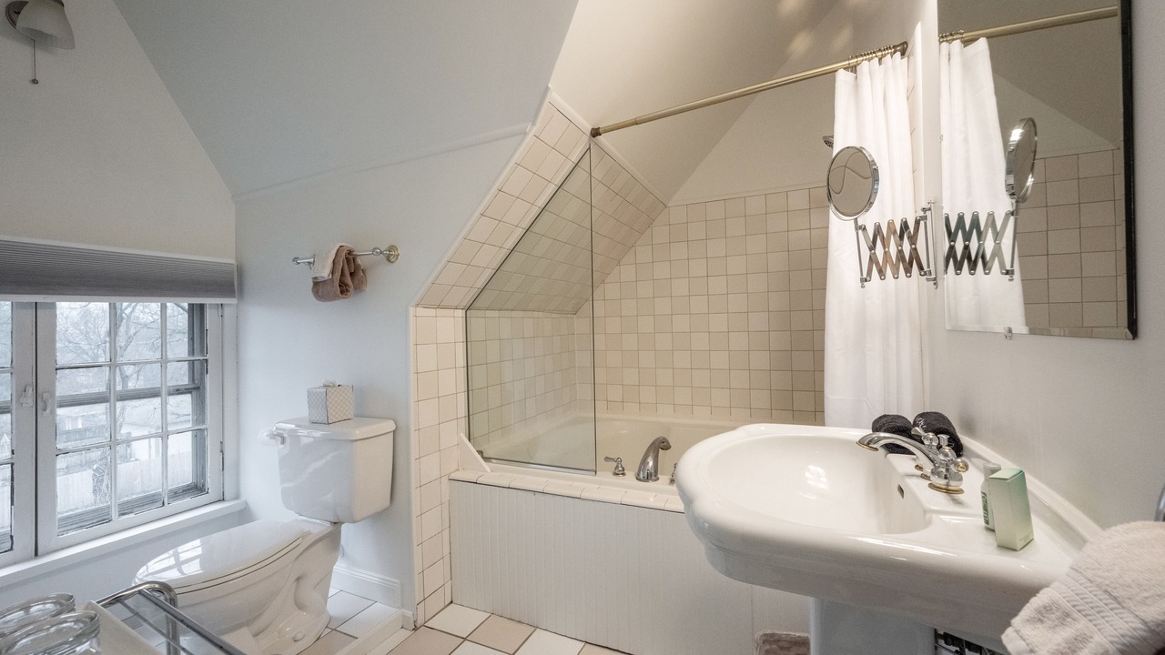 Photo of Bathroom in Old Northside