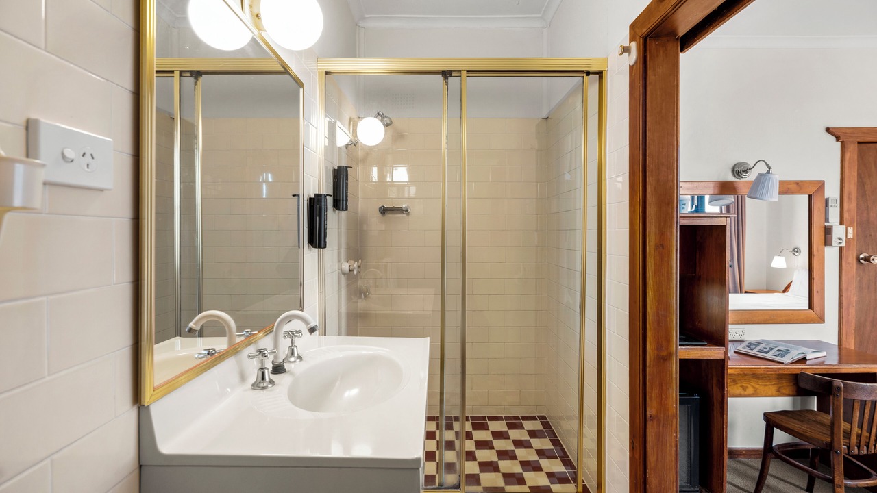 Photo of Bathroom in Katoomba