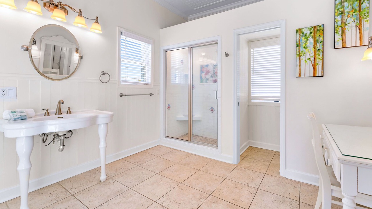 Photo of Bathroom in Treasure Beach Village