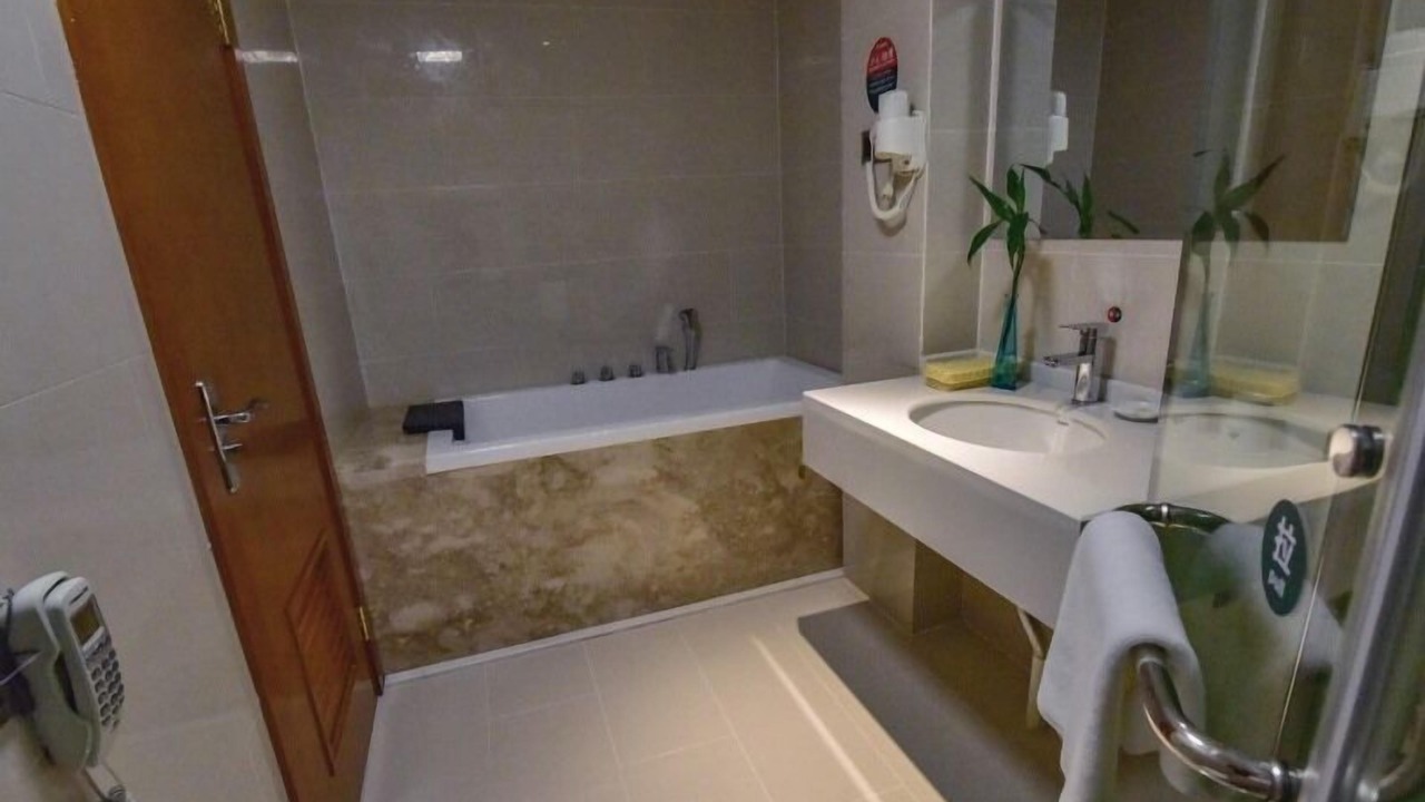 Photo of Bathroom in Huanggang