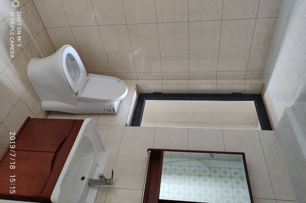 Photo of Bathroom in Luoyang