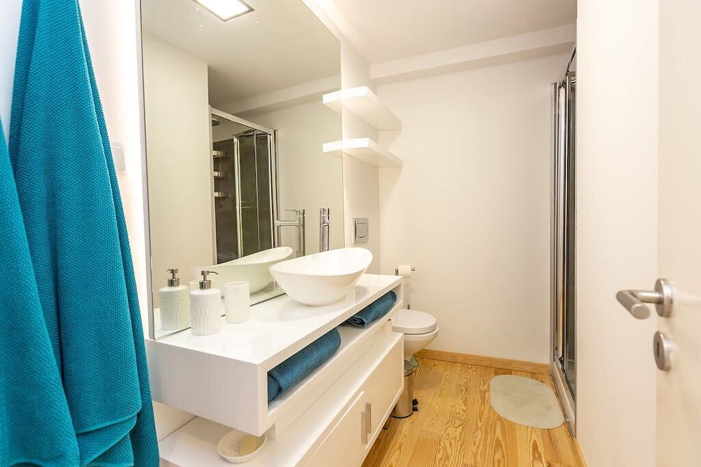 Photo of Bathroom in Cascais
