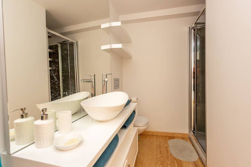 Photo of Bathroom in Cascais
