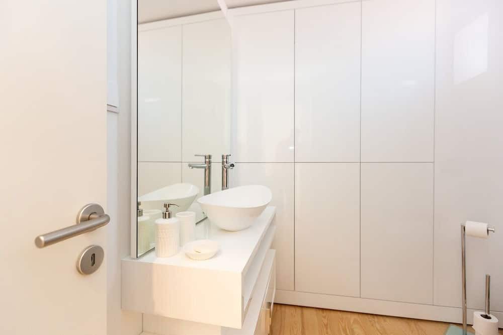 Photo of Bathroom in Cascais