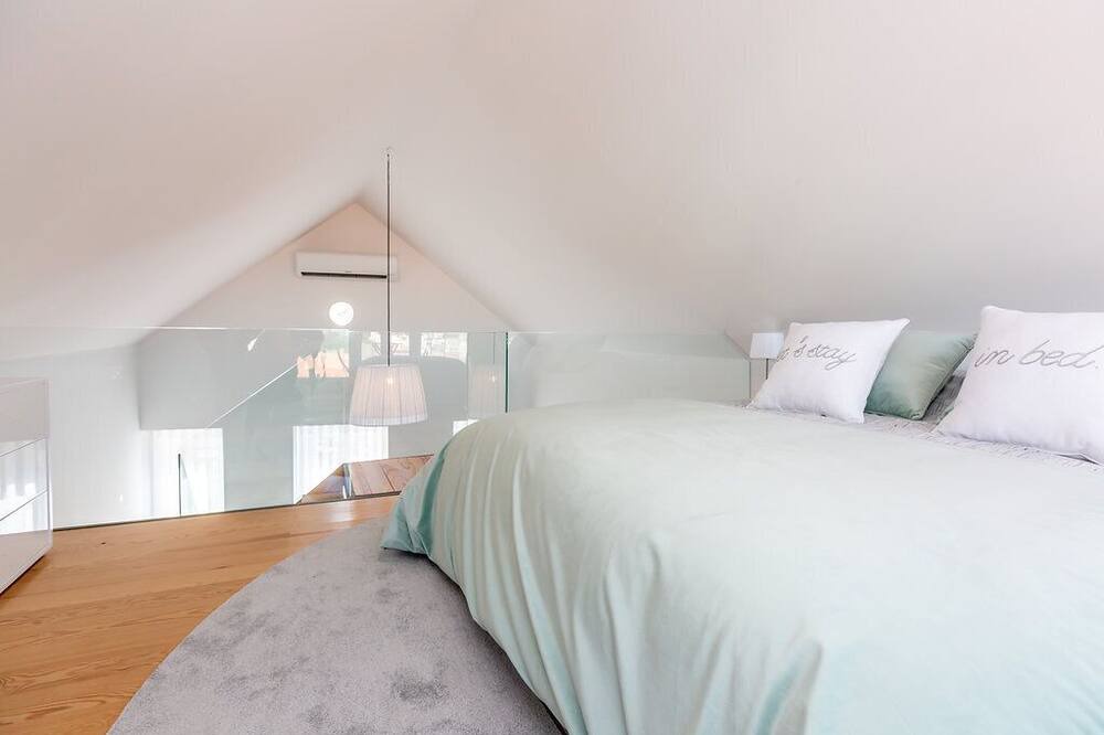Photo of Bedroom in Cascais