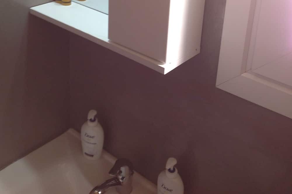 Photo of Bathroom in Monastiraki