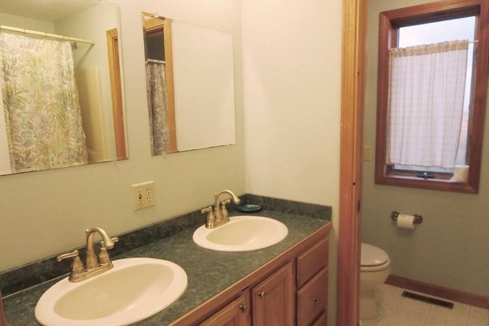 Photo of Bathroom in South Harwich