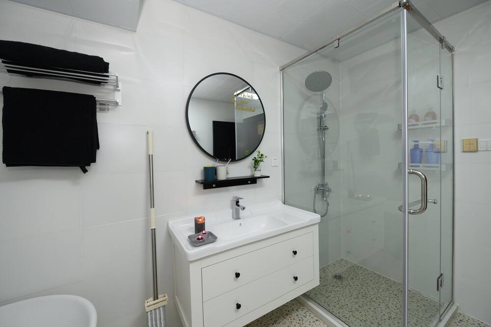Photo of Bathroom in Jing'an