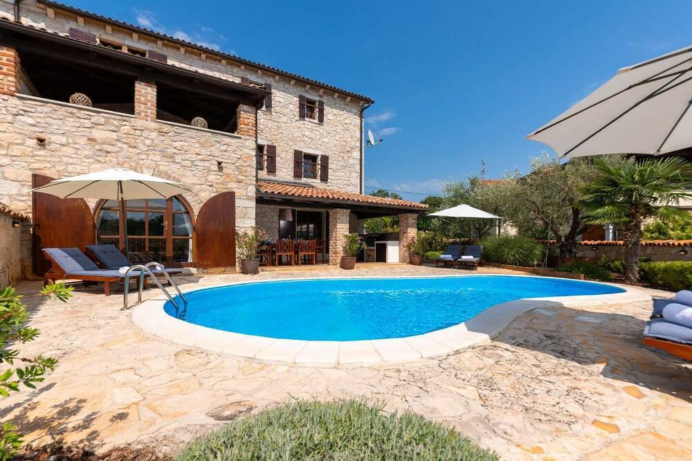 Photo of Outdoor in Musalez