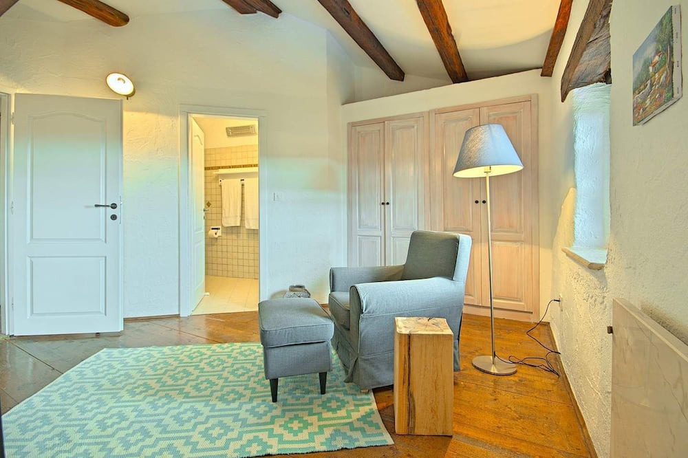 Photo of Livingroom in Musalez