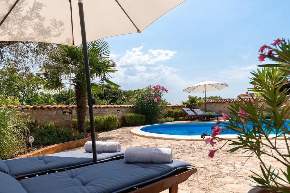 Photo of Outdoor in Musalez