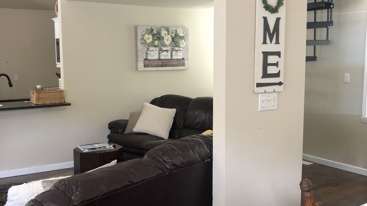 Photo of Livingroom in Sound Beach