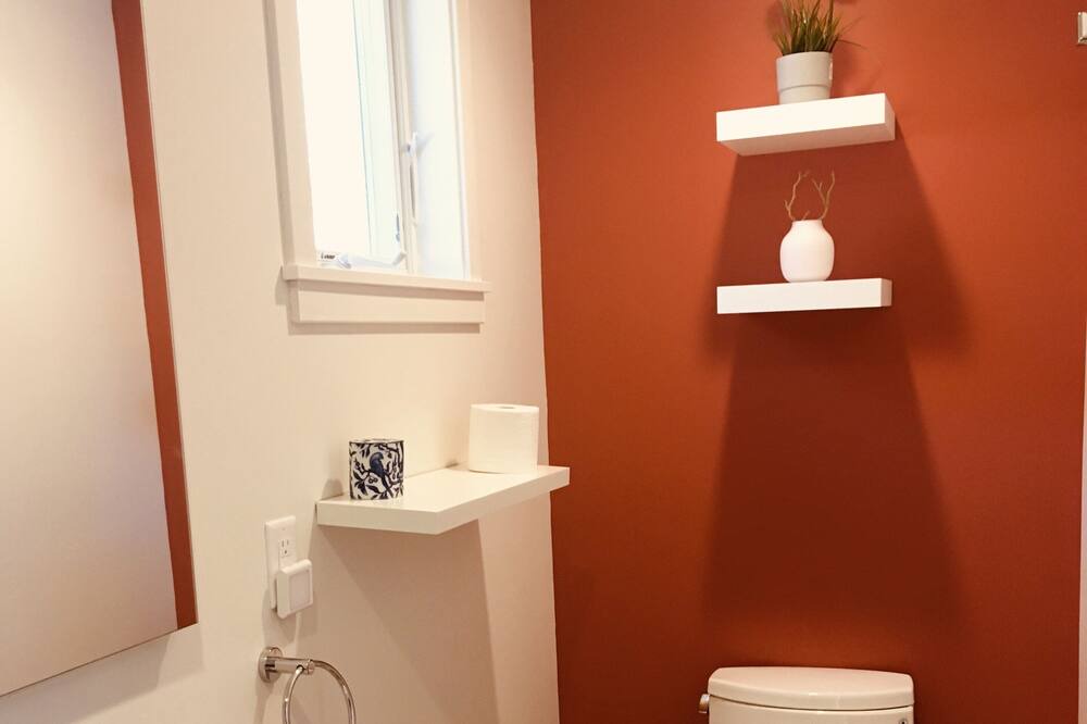 Photo of Bathroom in Indian Neck Heights