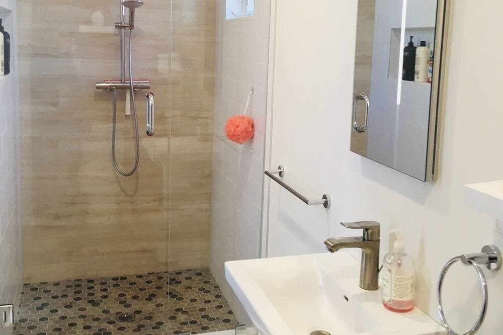 Photo of Bathroom in Indian Neck Heights