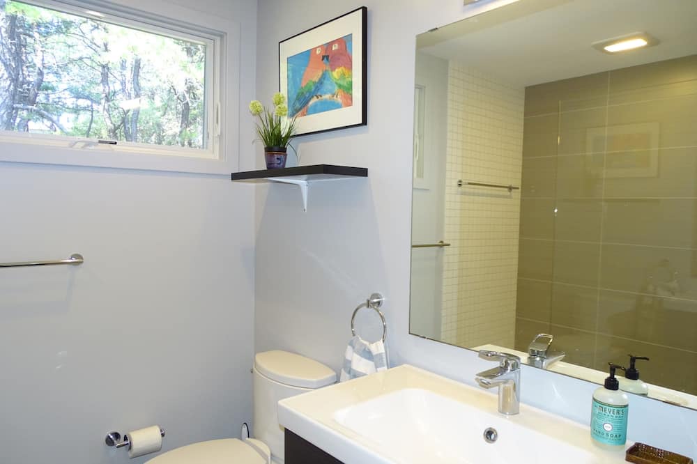 Photo of Bathroom in Indian Neck Heights