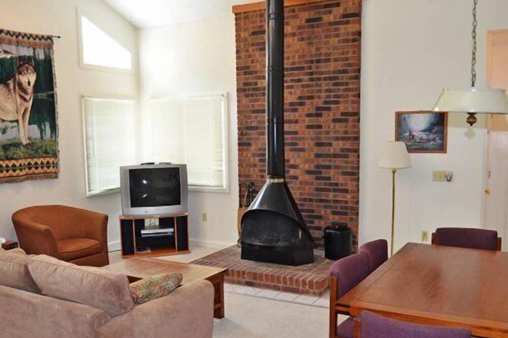 Photo of Livingroom in Basye