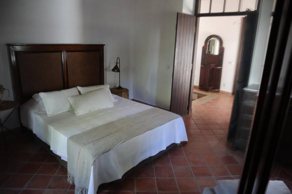 Photo of Bedroom in Benatrite