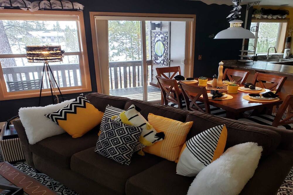 Photo of Livingroom in Sunriver