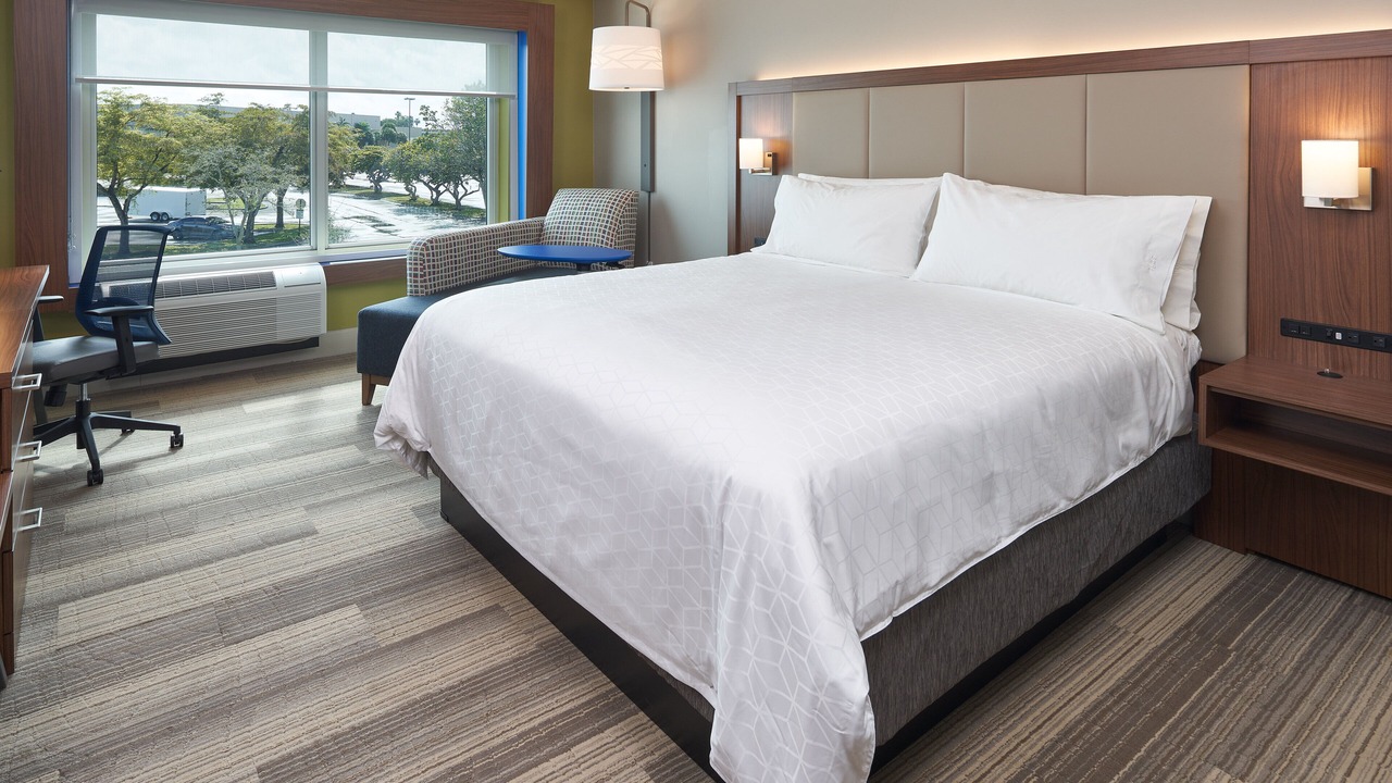 Photo of Bedroom in Doral