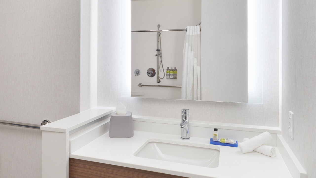 Photo of Bedroom in Doral