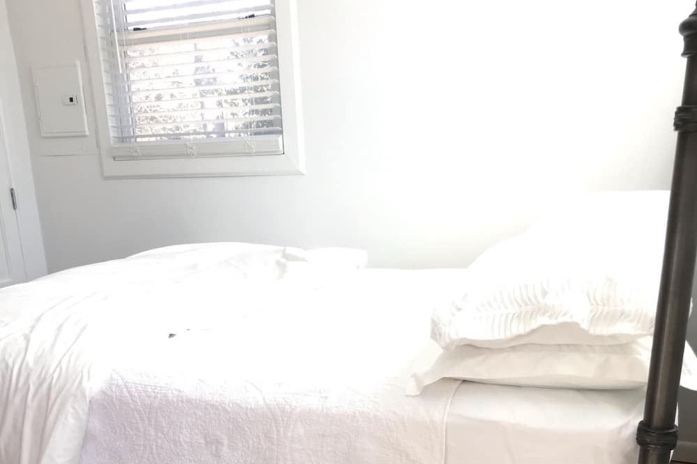 Photo of Bedroom in Mattituck