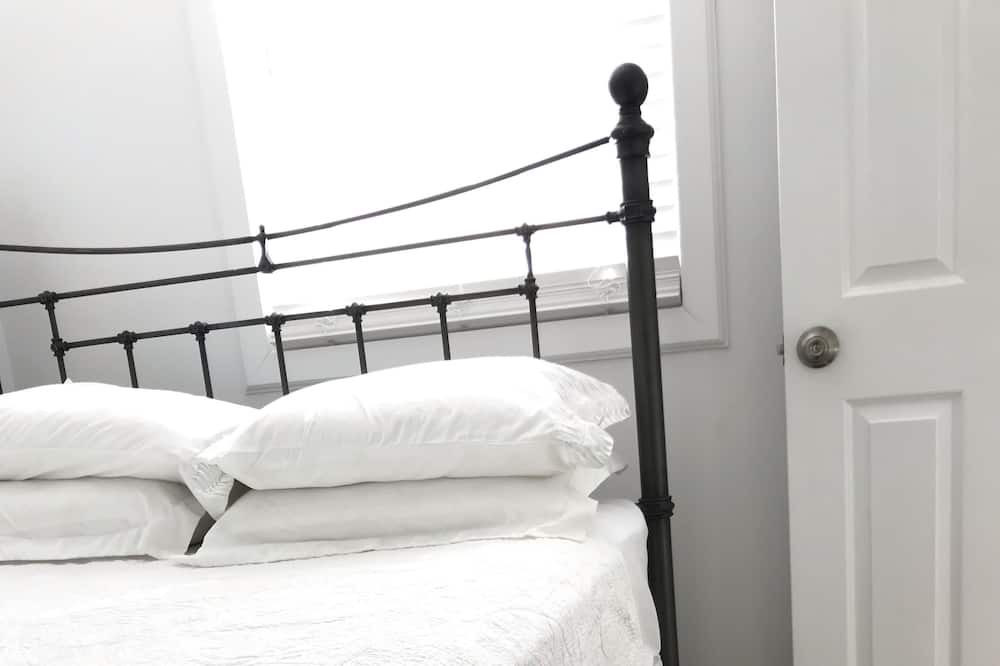 Photo of Bedroom in Mattituck