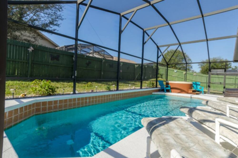 Photo of Outdoor in Orange Tree