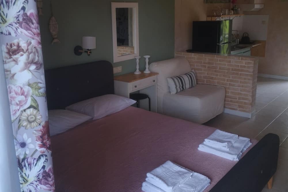 Photo of Bedroom in Paralia Pantaleimonos