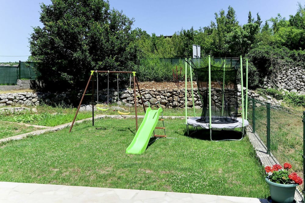 Photo of Outdoor in Srijane