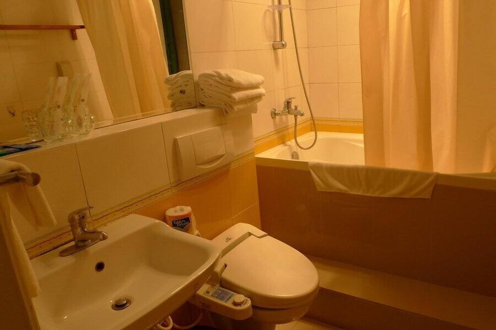 Photo of Bathroom in Lujiazui