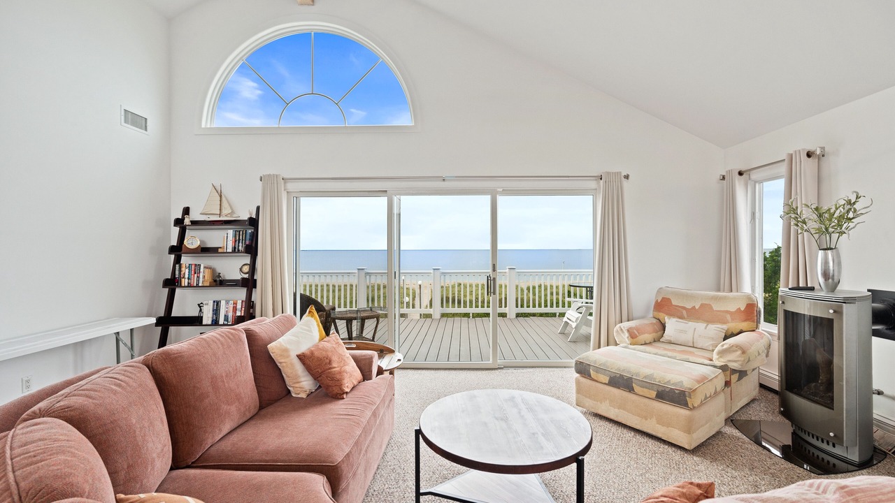 Photo of Livingroom in Mount Sinai