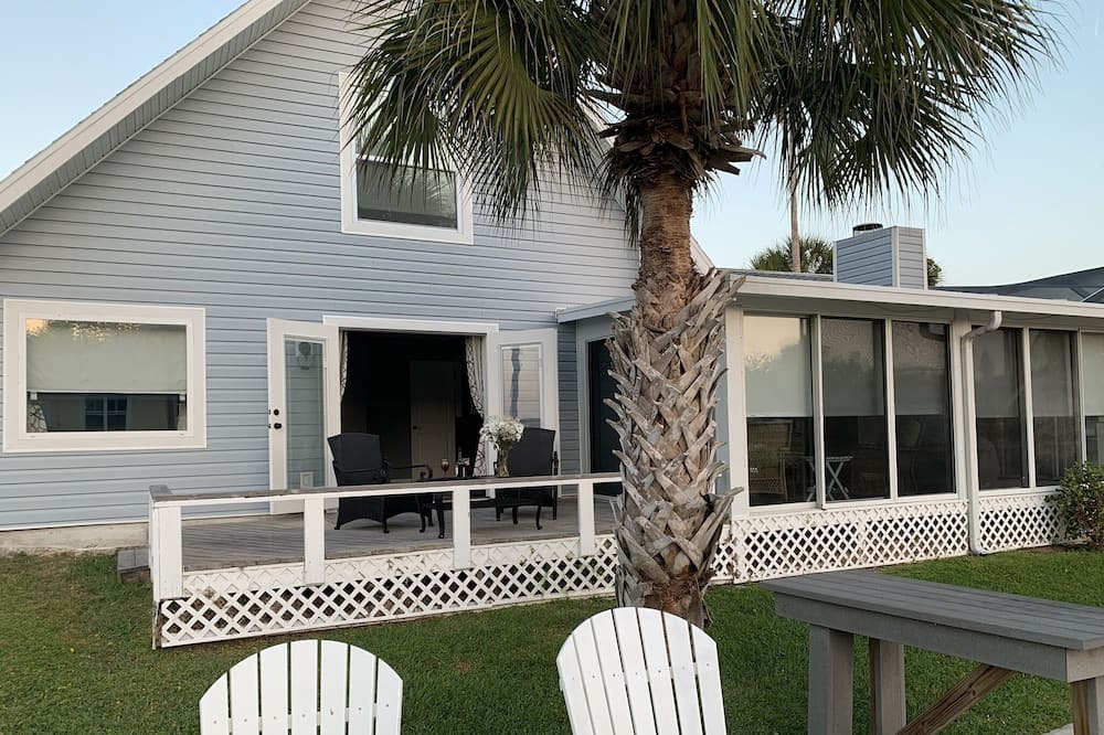 Photo of Outdoor in Riverhaven Village