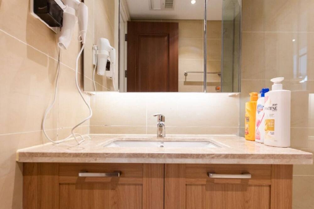 Photo of Bathroom in Yanta Qu