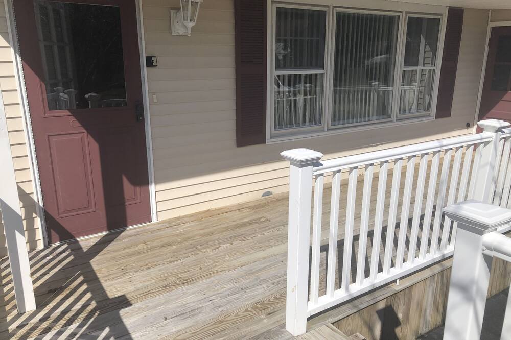 Photo of Patio Balcony in Center Moriches