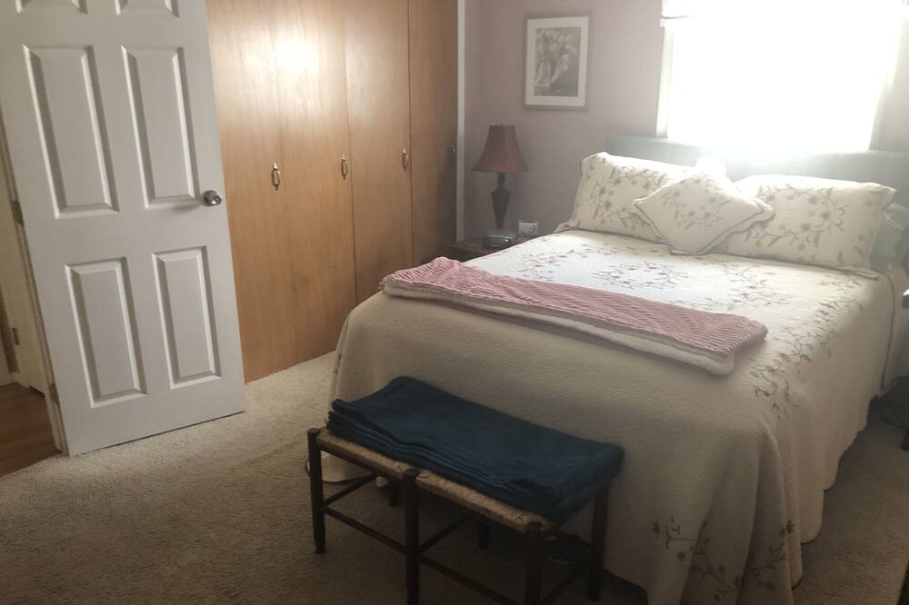 Photo of Bedroom in Center Moriches