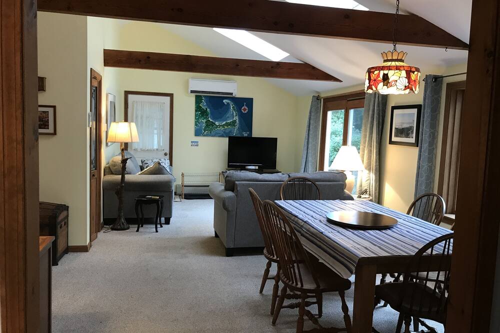 Photo of Bedroom in Campground Landing