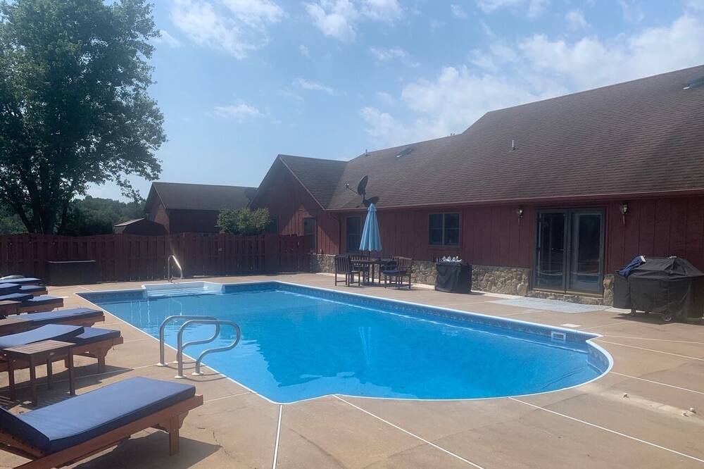 Photo of Outdoor in Haywood